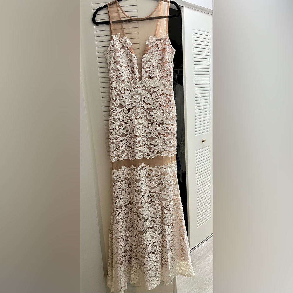 Windsor cream white